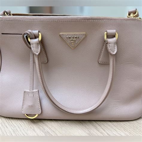 prada saffiano cammeo small|Prada Saffiano Small Galleria Double Zip Tote Cammeo.